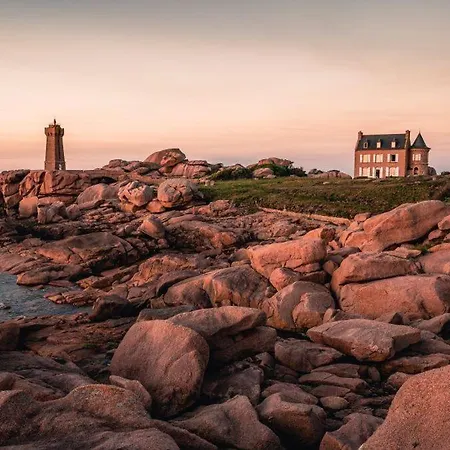 The Black House Holiday home Tregastel